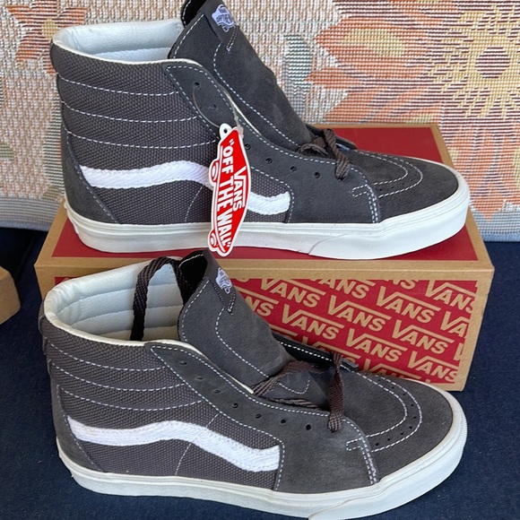 Vans Sk8-Hi
Textured Asphalt
VN0005U9107
WMNS sneakers - Picture 2 of 16